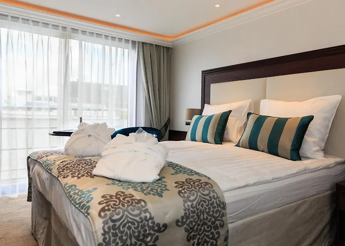 Kd Hotelship Messe South מלון